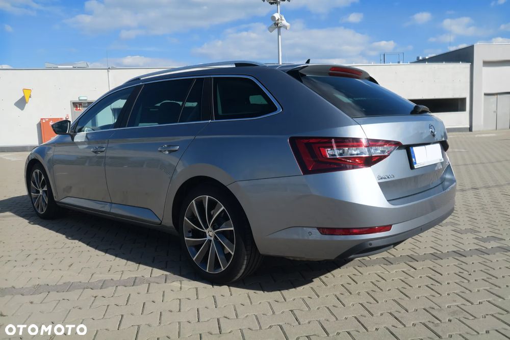 Skoda Superb 2.0 TDI L&K - 7