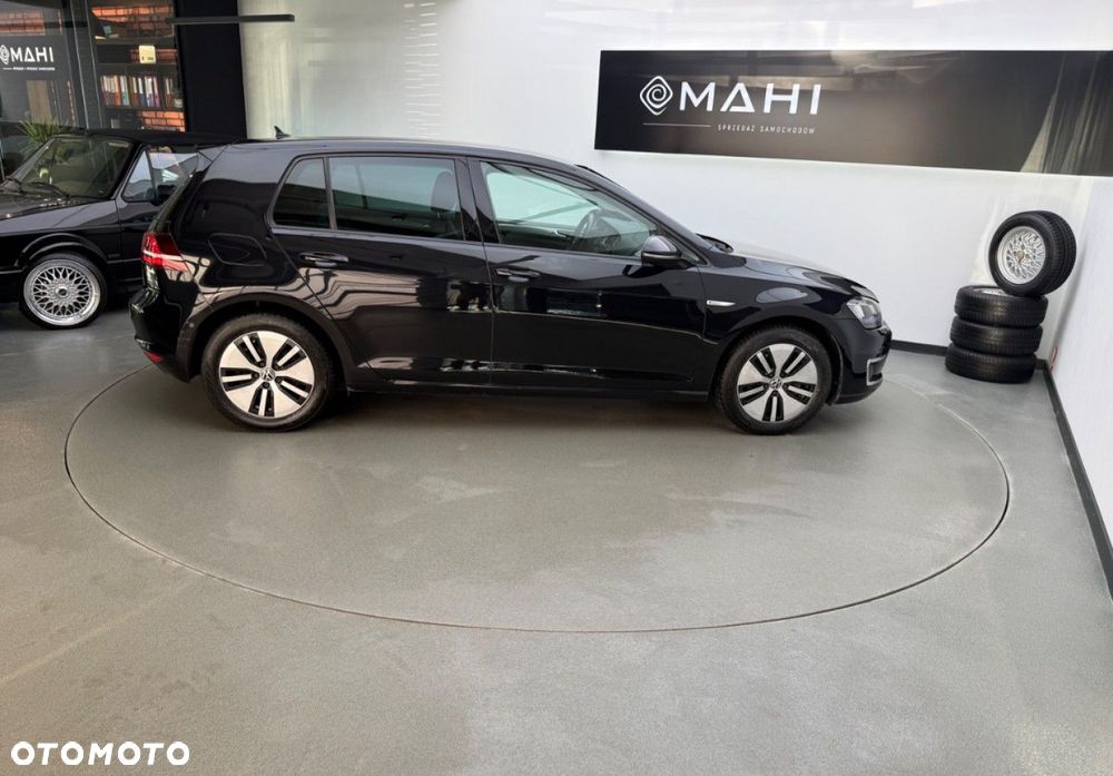Volkswagen Golf - 13