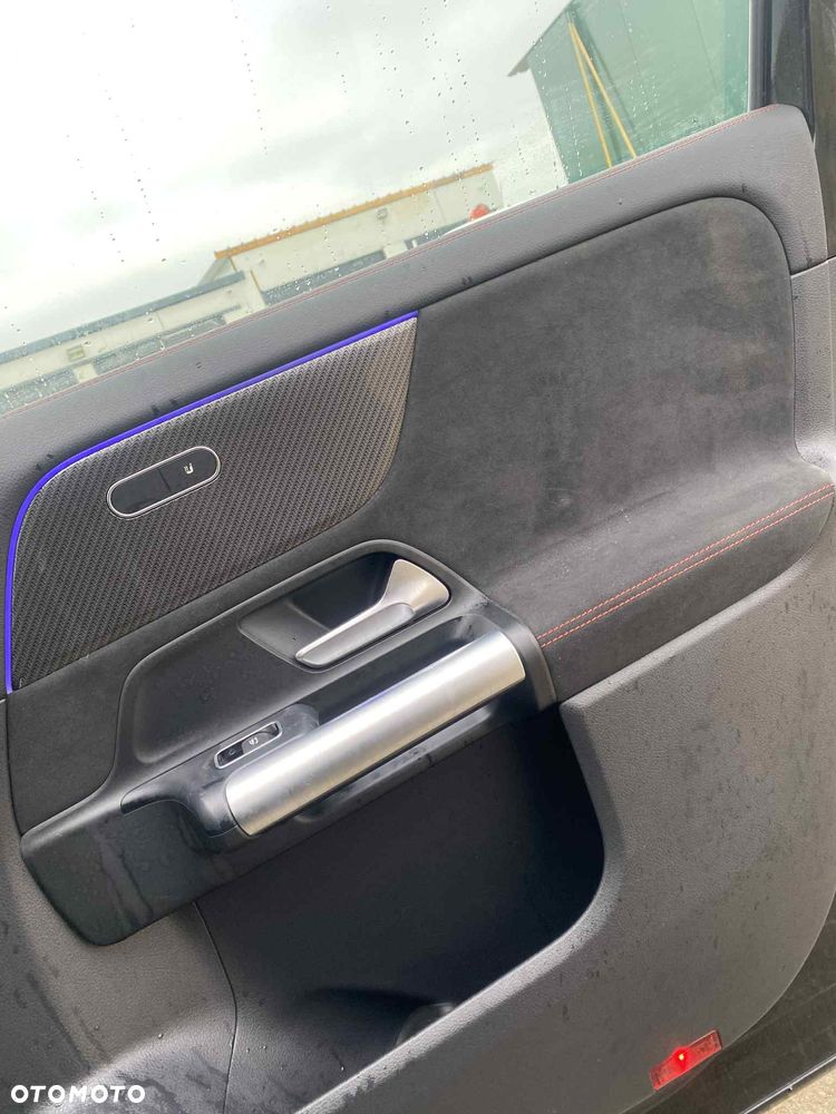 Mercedes-Benz GLA 200 mHEV AMG Line 7G-DCT - 17