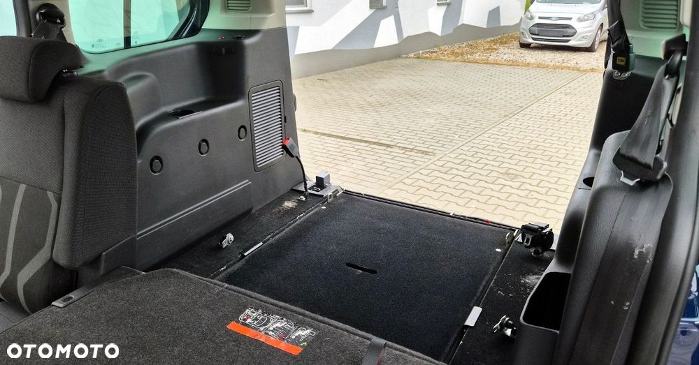Ford Transit Connect - 36