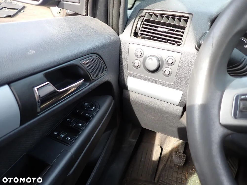 CZĘŚCI - Opel Zafira B II 1,9CDTI Z19DTH 150KM 6B M32 LAKIER Z20Z 2007r. INDEX - 9443 - 18