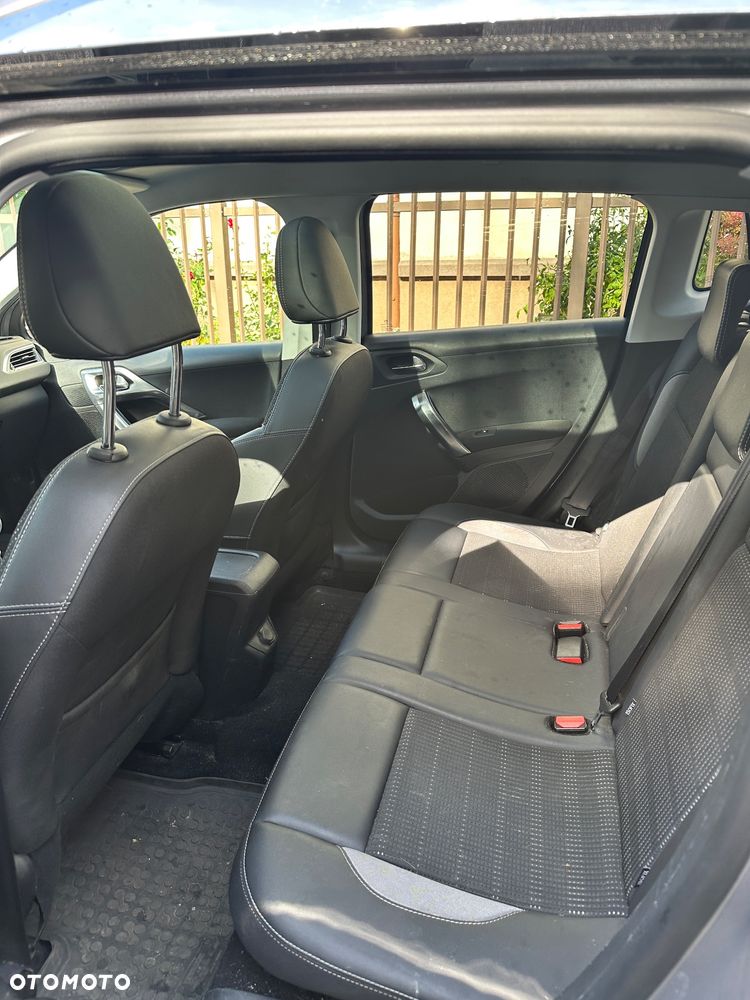 Peugeot 2008 2015 photo 4