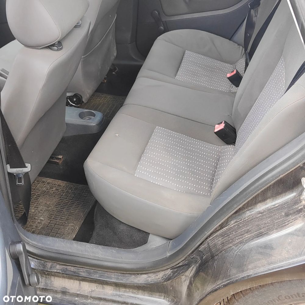 Seat Ibiza 1.4 TDI Signo - 14