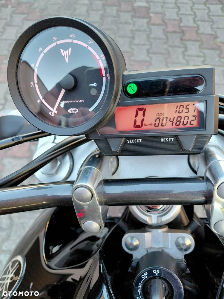 Yamaha MT - 7