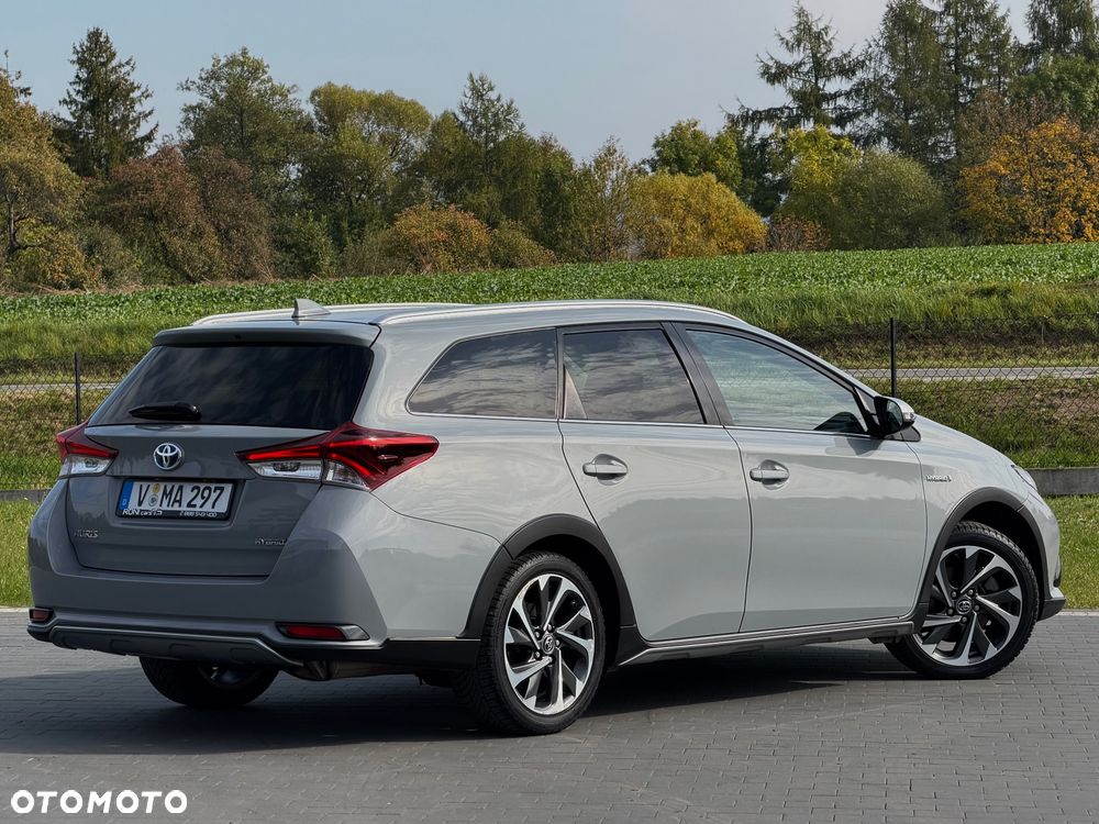 Toyota Auris 1.8 HSD Luna - 17