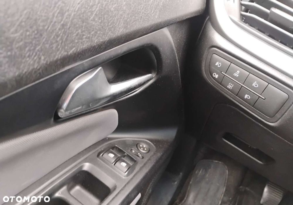 Fiat Tipo - 12