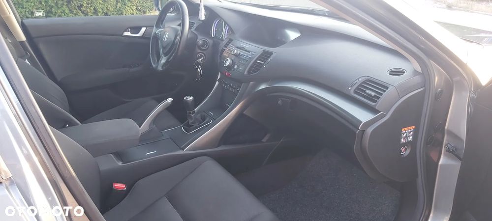 Honda Accord 2.0 Lifestyle - 11