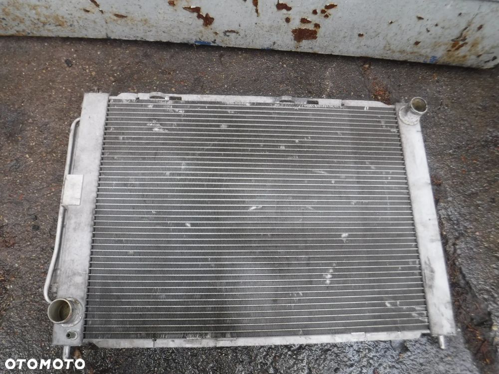 Renault Clio III 3 1.2 benz  chlodnica wody klimatyzacji 8200134606 - 3