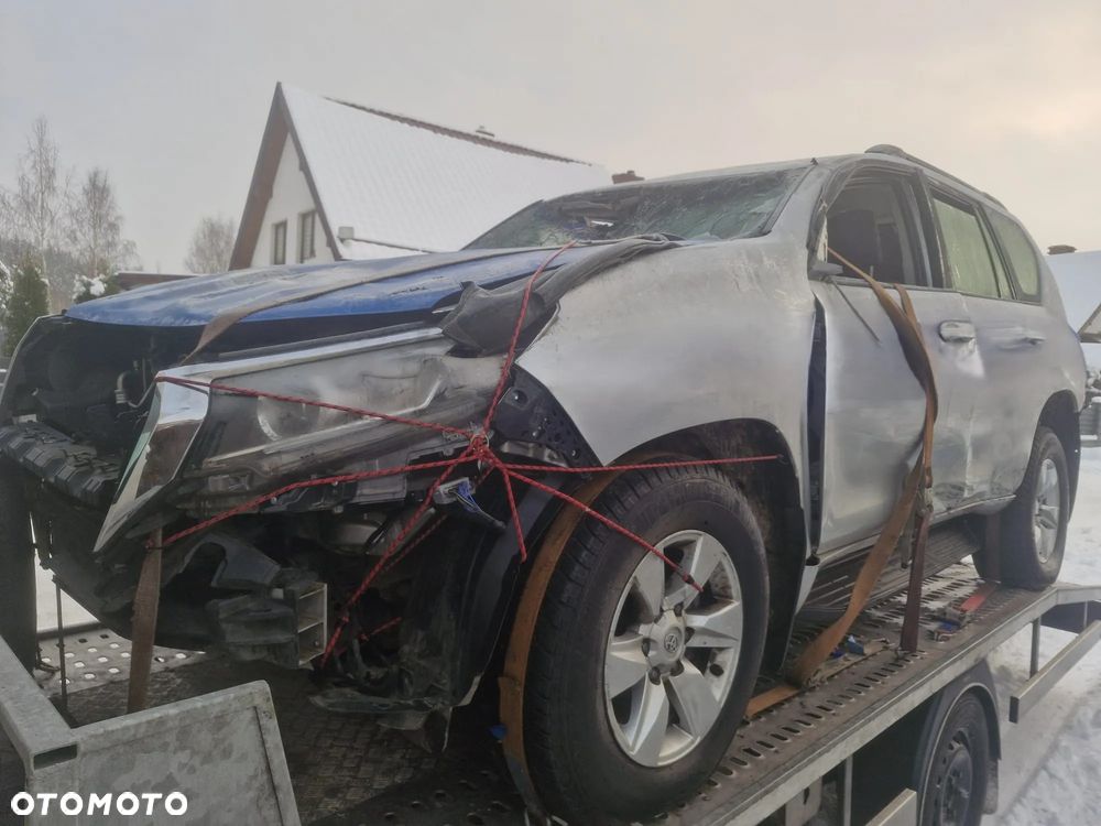 Toyota Land Cruiser LC 2.8 D-4D Prestige - 2