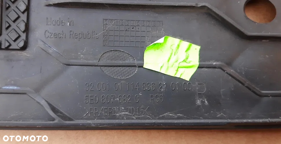 Skoda Octavia III 3 RS kratka zderzaka przedniego prawa 5E0807682C - 3