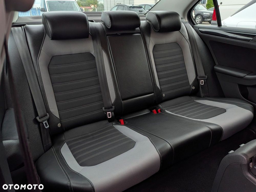 Volkswagen Jetta 1.4 TSI BMT Highline - 13