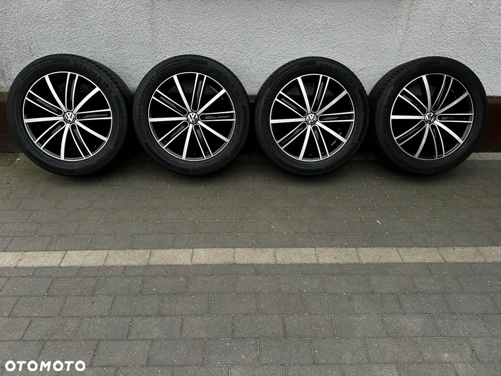 235 50 18 / Vw Tiguan 5NA 5N0 AUDI Q3 SKODA Kodiak / CONTINENTAL / r-LINE!!! - 2