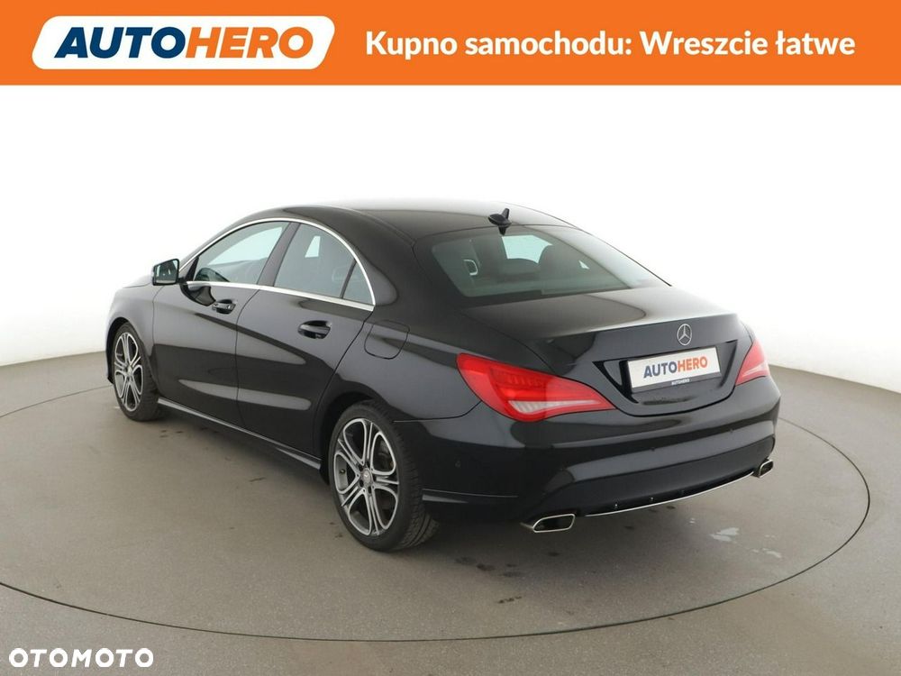 Mercedes-Benz CLA 180 Urban - 5