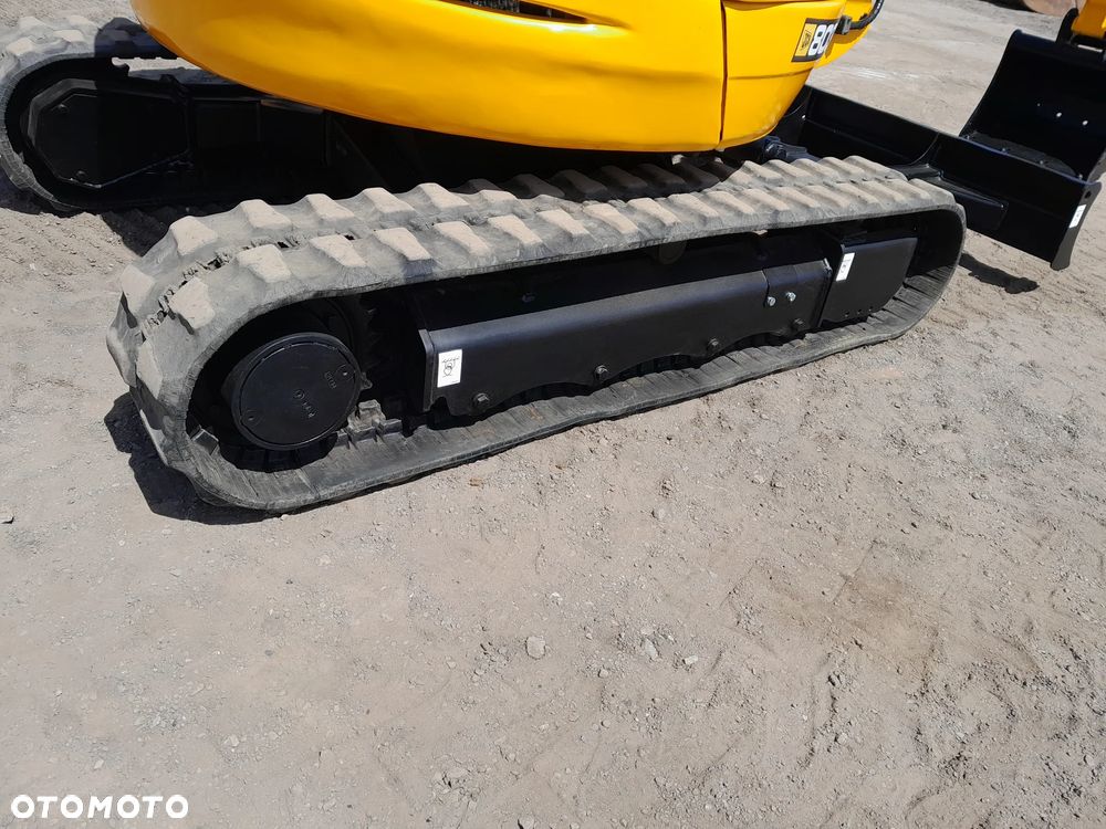 JCB 8030 2013r - 17