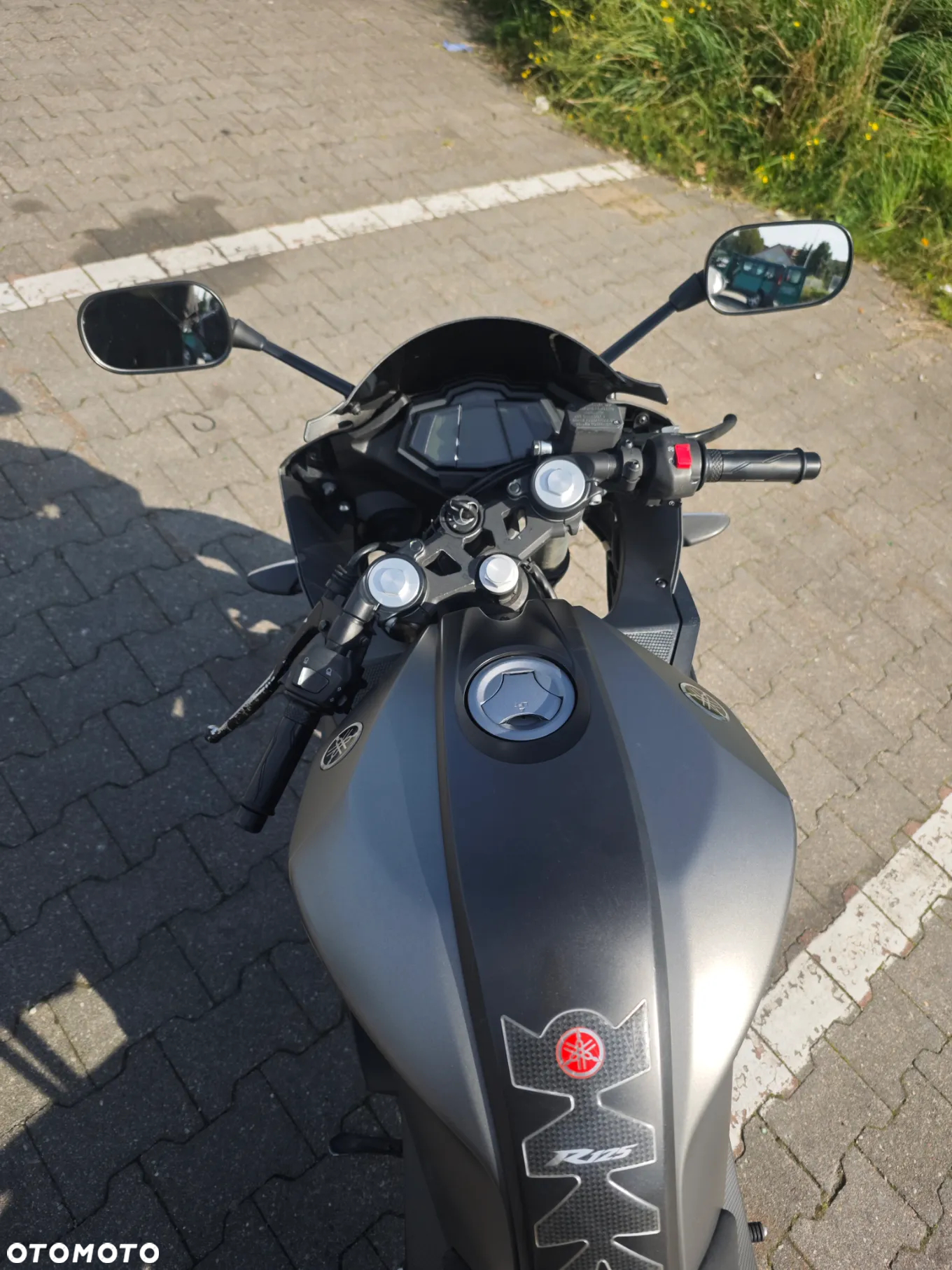 Yamaha YZF - 9
