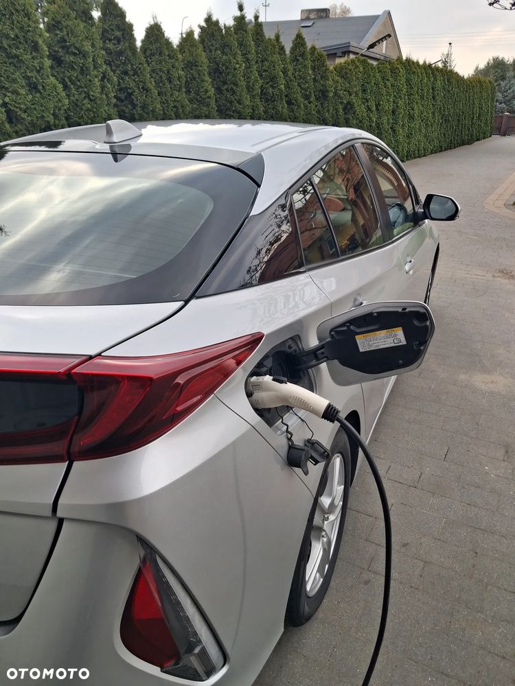 Toyota Prius - 35