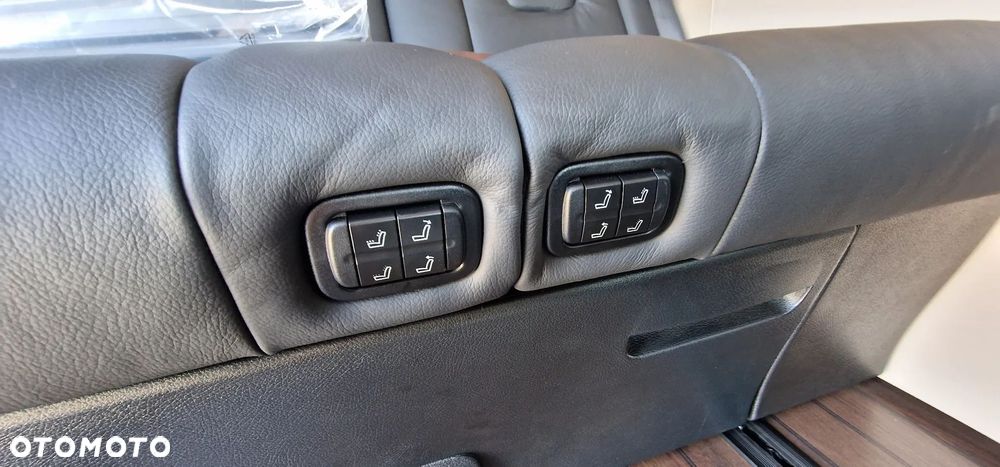 Mercedes-Benz Klasa V 300 d extralang 4Matic 9G-TRONIC Avantgarde Edition Edition 2023 - 12