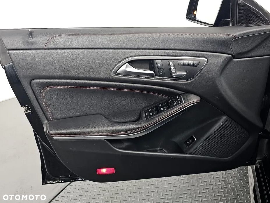 Mercedes-Benz CLA - 17