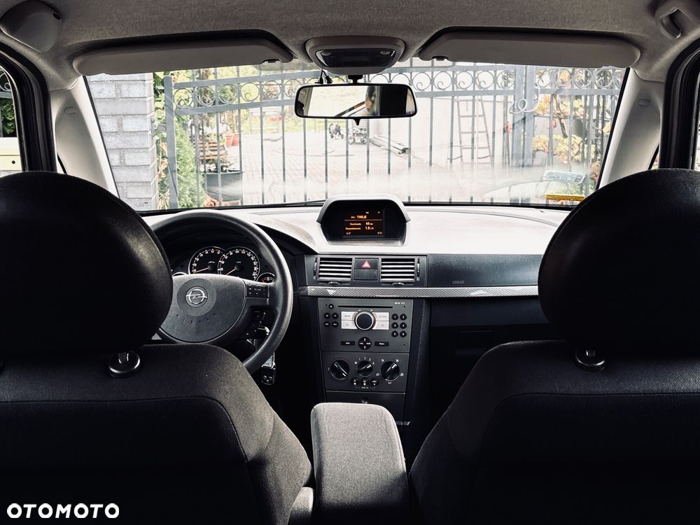 Opel Meriva - 11