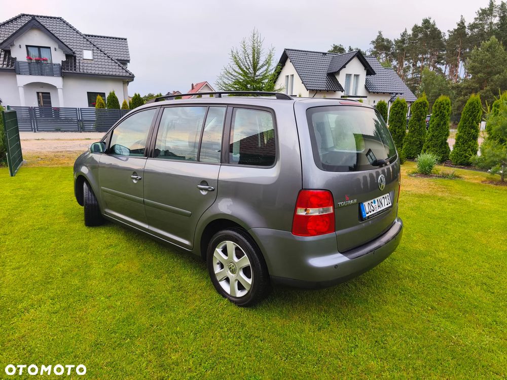 Volkswagen Touran 1.6 FSI Trendline Tiptr - 5