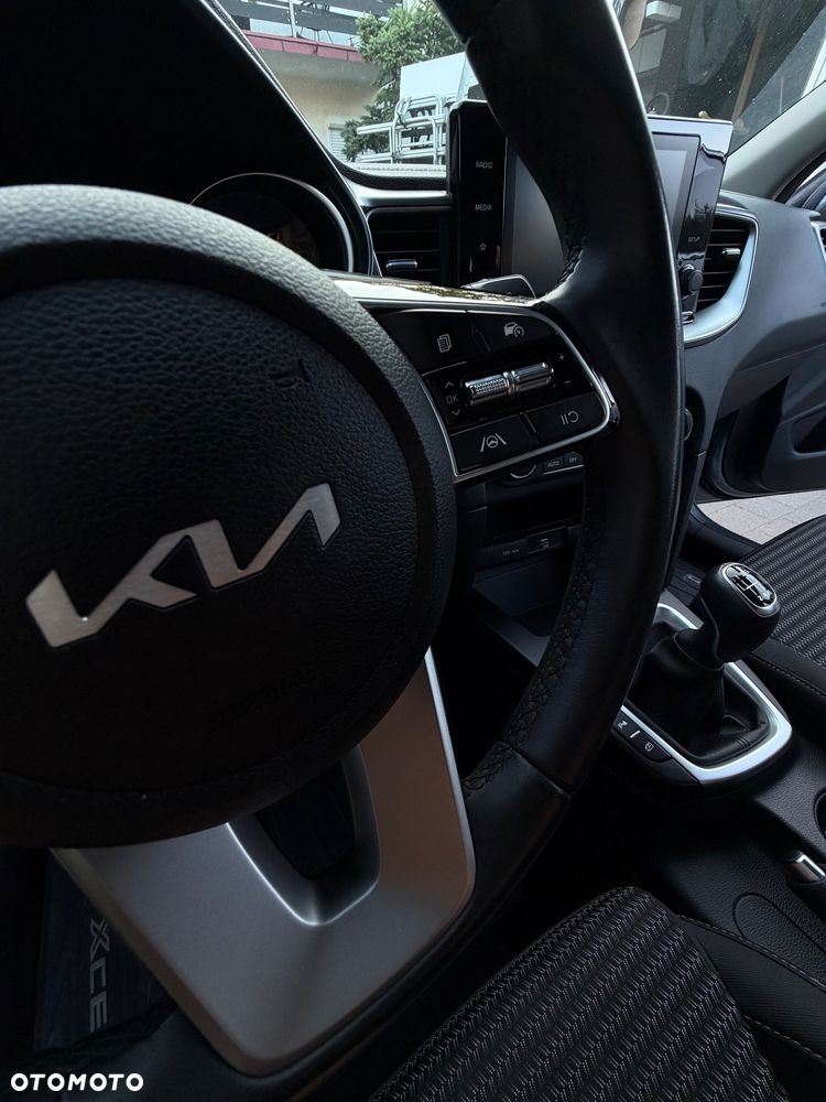 Kia XCeed 1.5 T-GDI M - 6