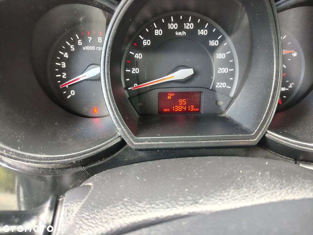 Kia Rio - 13