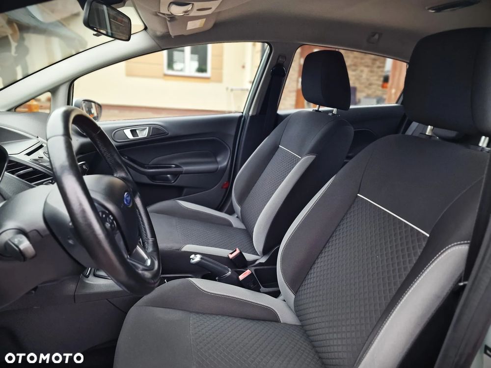 Ford Fiesta 1.0 EcoBoost S&S TITANIUM - 26