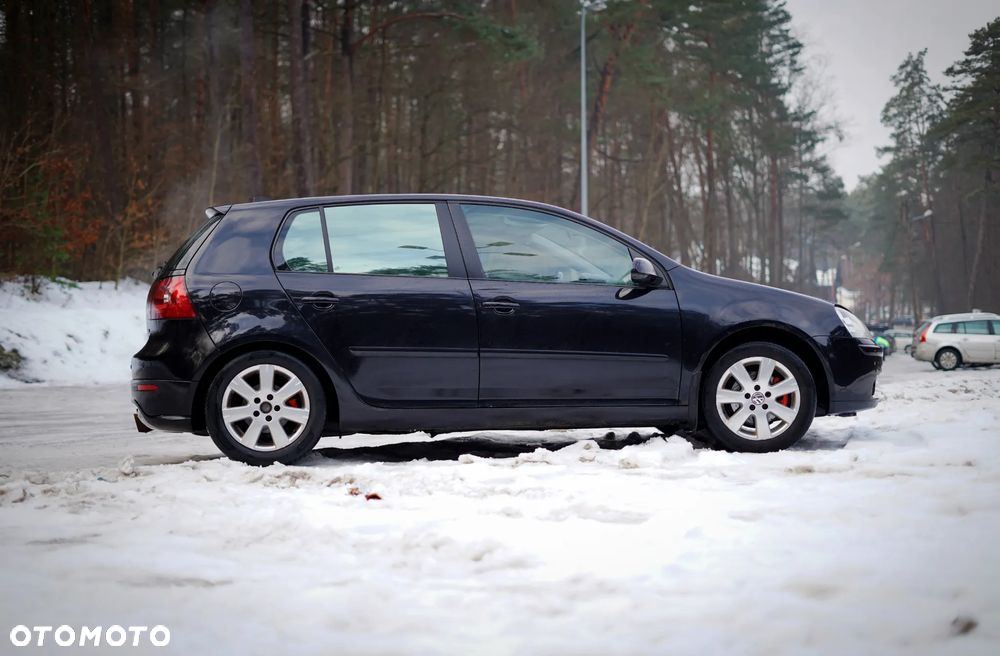 Volkswagen Golf - 6