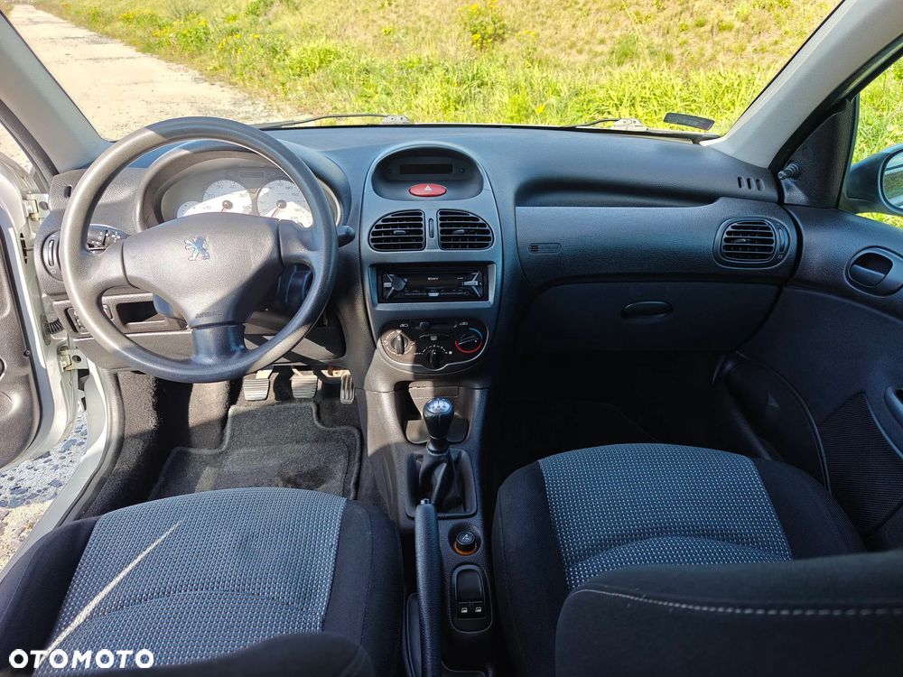 Peugeot 206 - 12