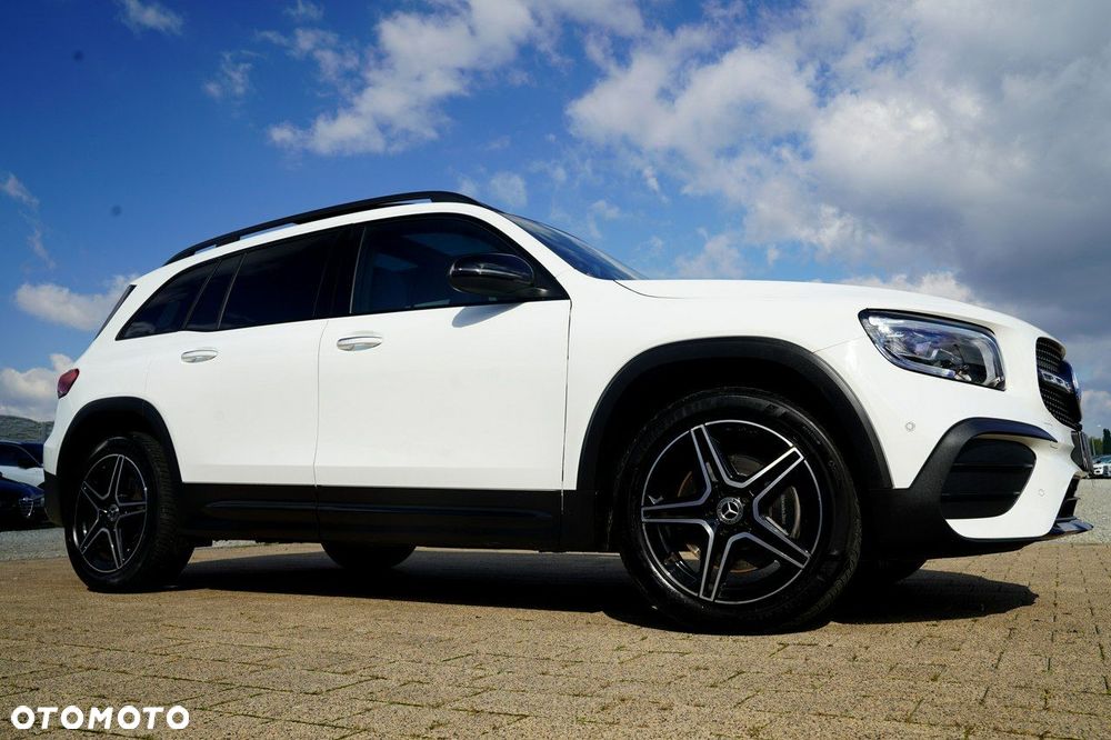 Mercedes-Benz GLB - 4