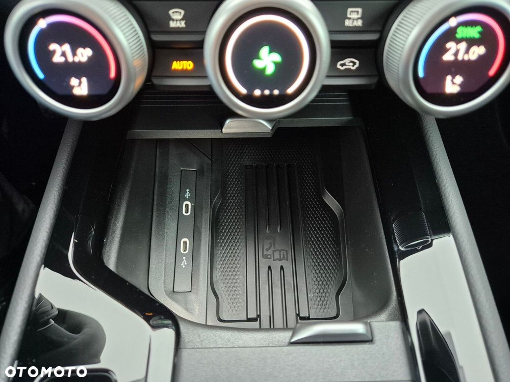 Skoda Superb 2.0 TSI L&K DSG - 36