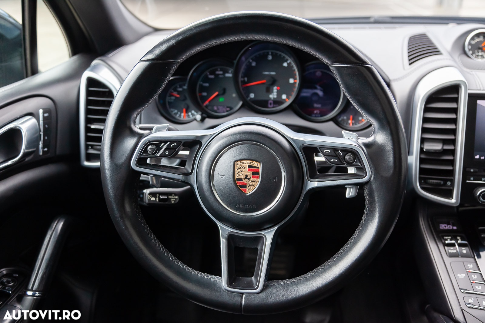 Porsche Cayenne Diesel Platinum Edition - 26