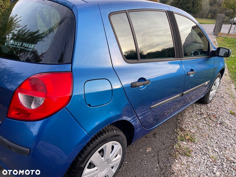 Renault Clio 1.2 16V 75 Dynamique - 12
