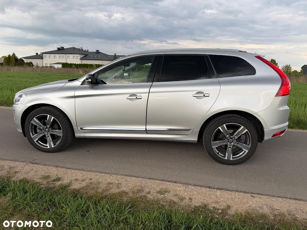 Volvo XC 60 T5 Base - 4