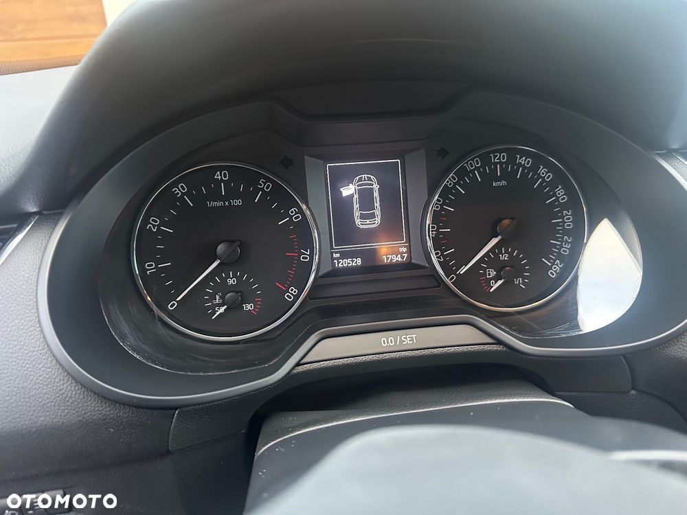 Skoda Octavia 1.4 TSI Ambition - 4