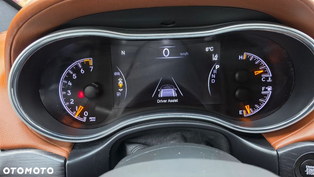 Jeep Grand Cherokee - 17