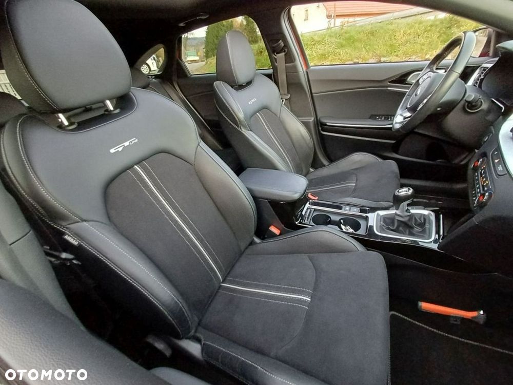 Kia ProCeed 1.4 T-GDI GT Line - 11