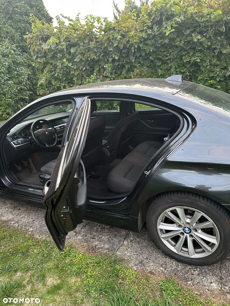 BMW Seria 5 2012 photo 2
