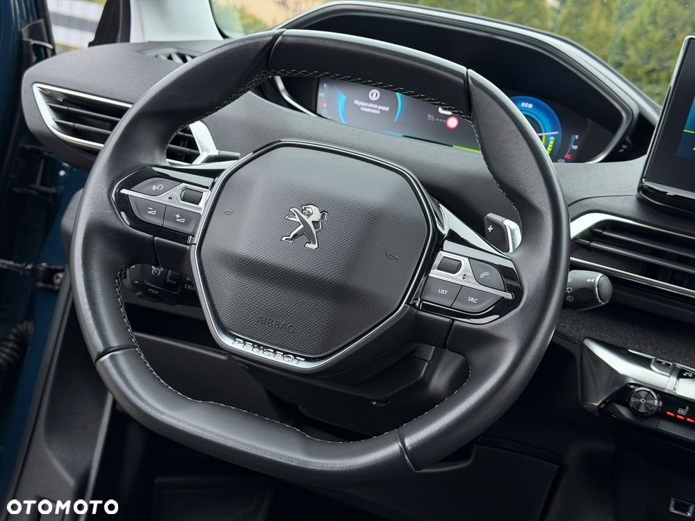 Peugeot 3008 1.6 PureTech HYbrid Allure S&S EAT8 - 19