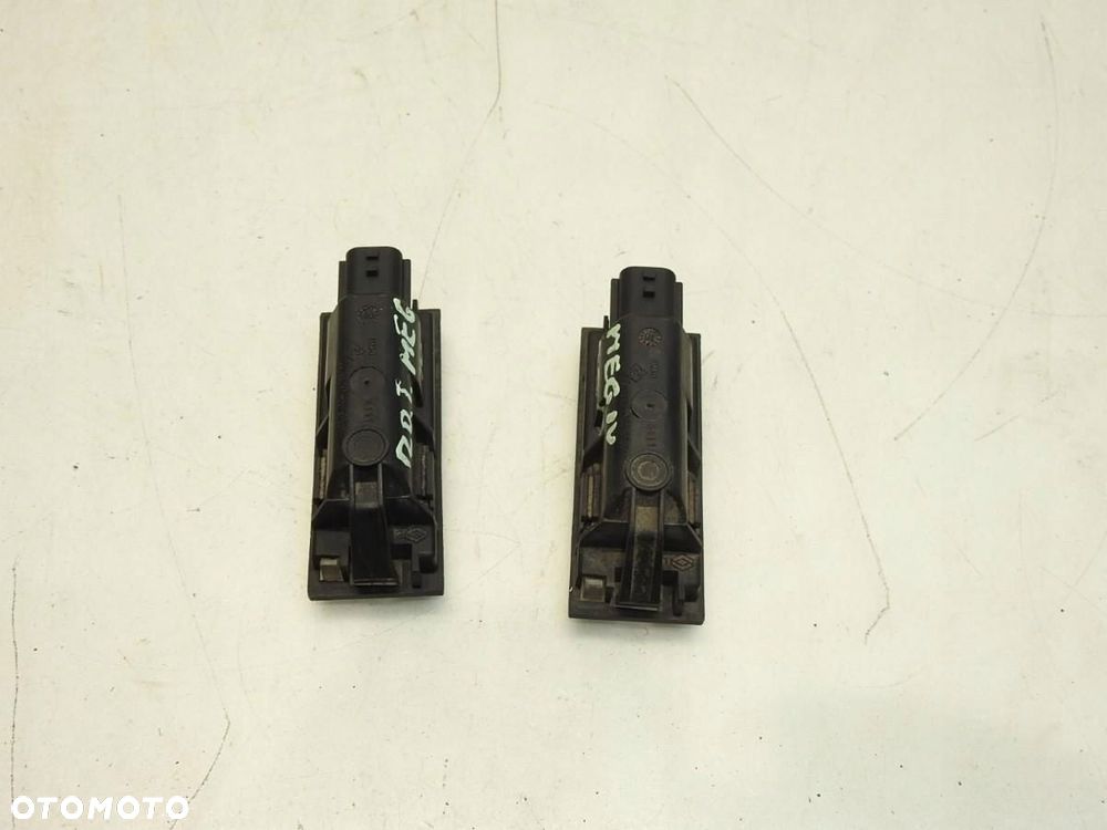 LAMPKA TABLICY REJESTRACYJNEJ RENAULT MEGANE IV - 5