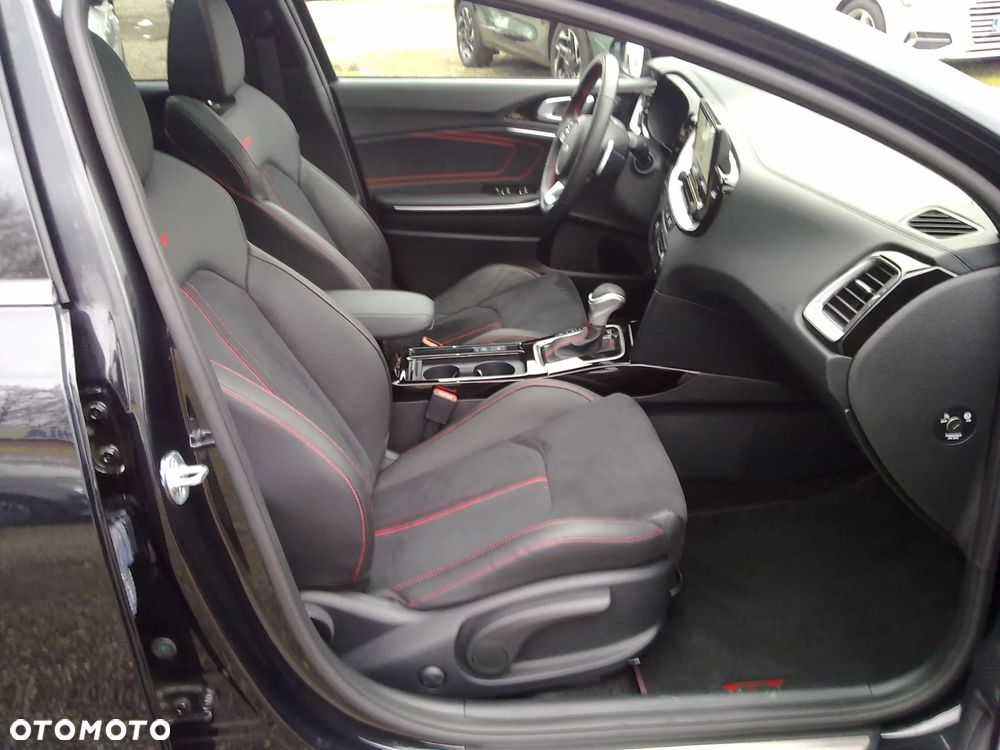 Kia ProCeed 1.6 T-GDI GT DCT - 20