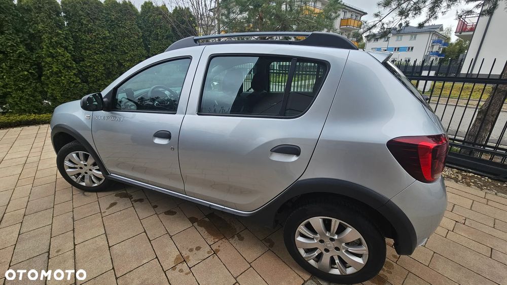 Dacia Sandero 0.9 TCe SL Celebration S&S - 9