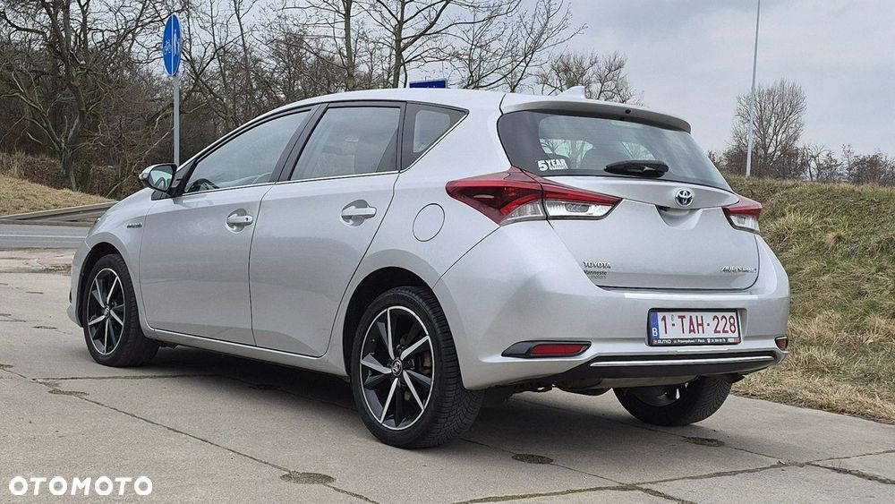 Toyota Auris - 4