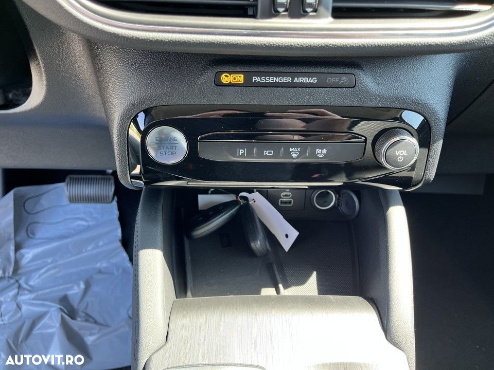 Ford Kuga - 14