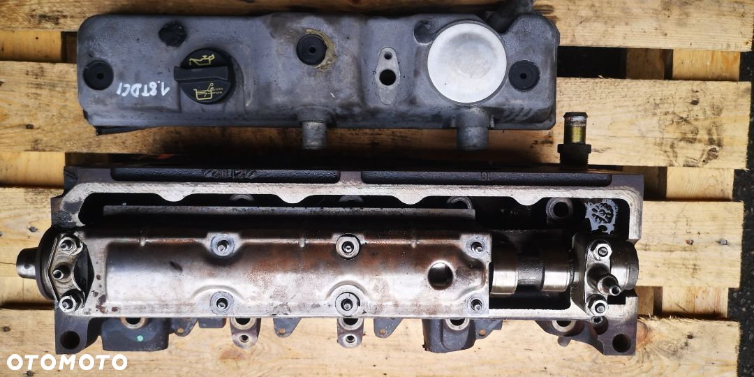 Głowica pokrywa smok wał korbowy Ford 1.8 tdci - 3