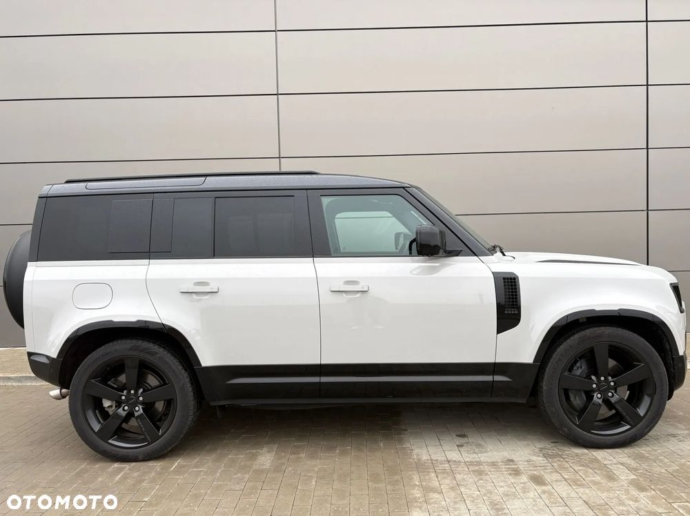 Land Rover Defender 5.0 P425 X-Dynamic HSE - 7
