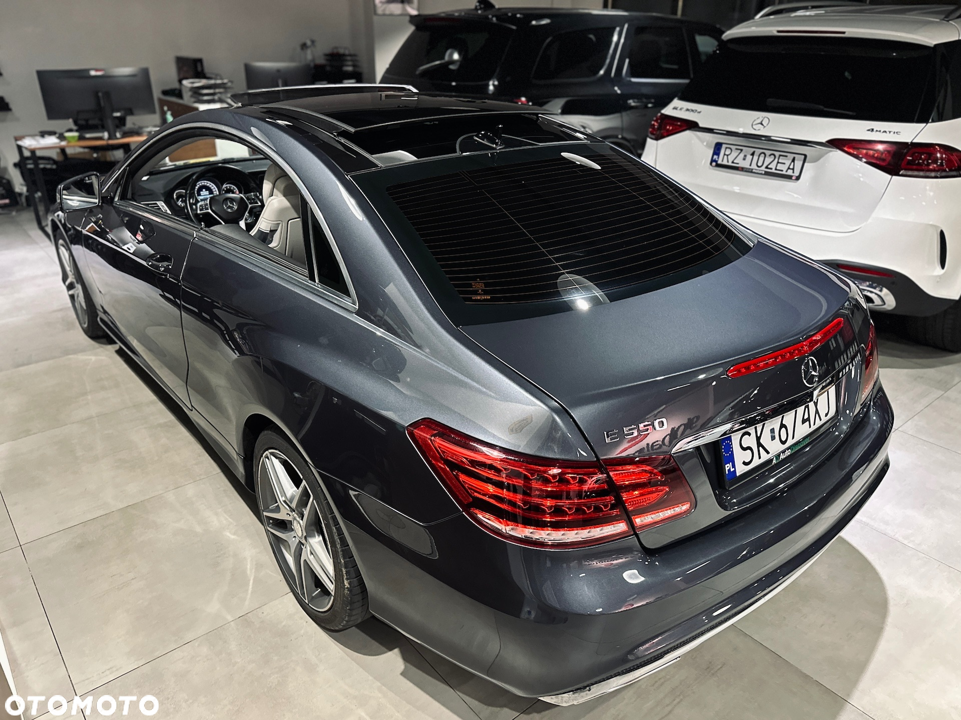 Mercedes-Benz Klasa E 500 - 12