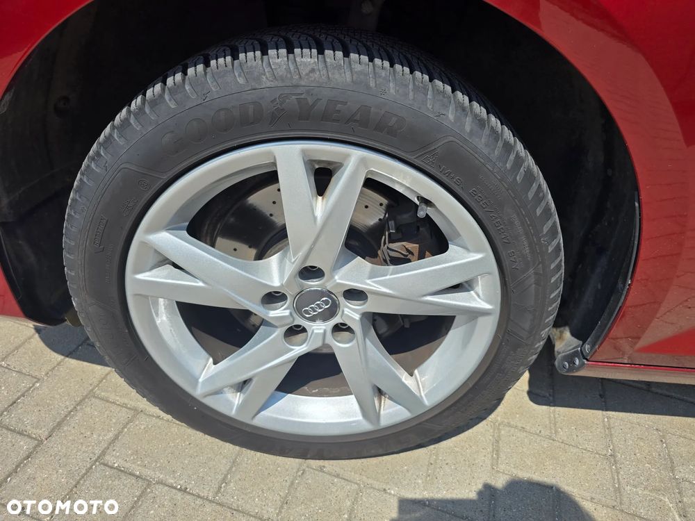 Audi A4 Limousine - 18