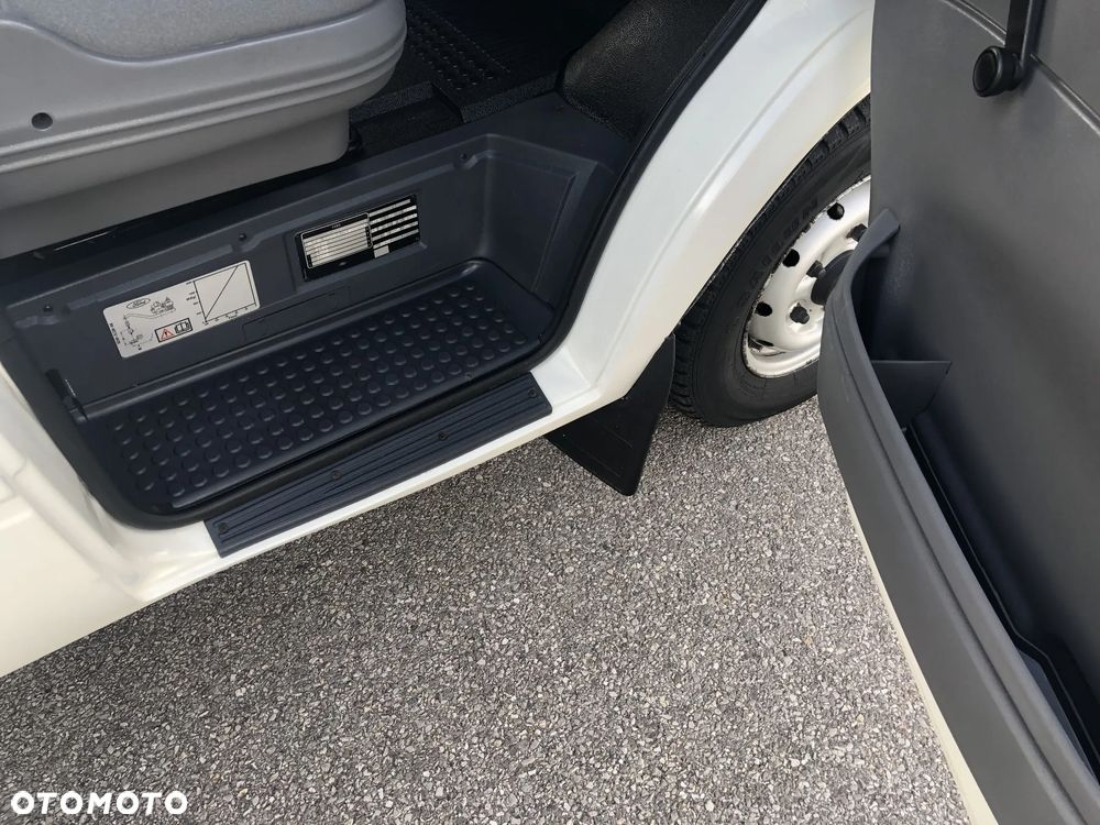 Ford Transit Standard - 35