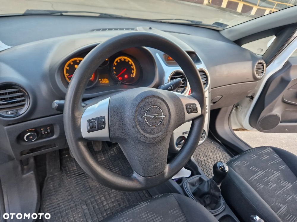 Opel Corsa - 14